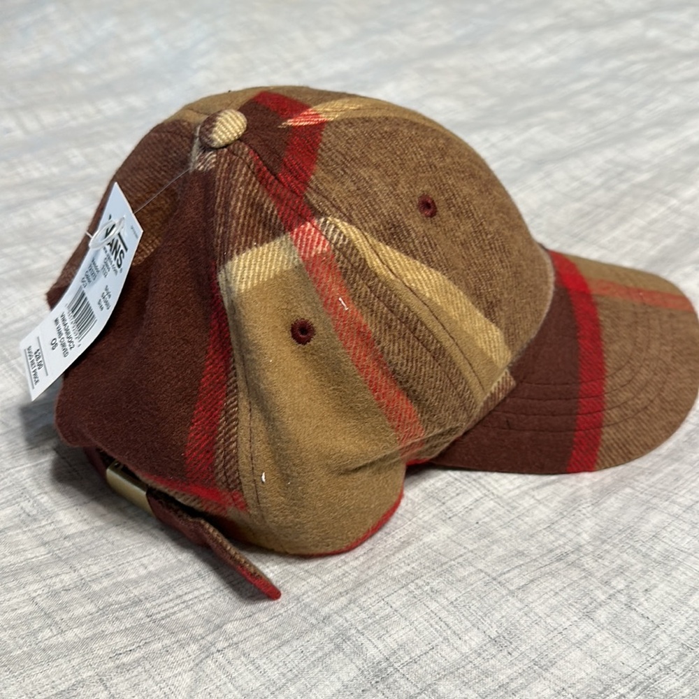 NWT - Vans off the wall baseball hat